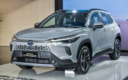 Cuộc đua doanh số xe hybrid 2025: Innova Cross khó giữ ngôi đầu nếu Corolla Cross tăng tốc trong tháng cuối